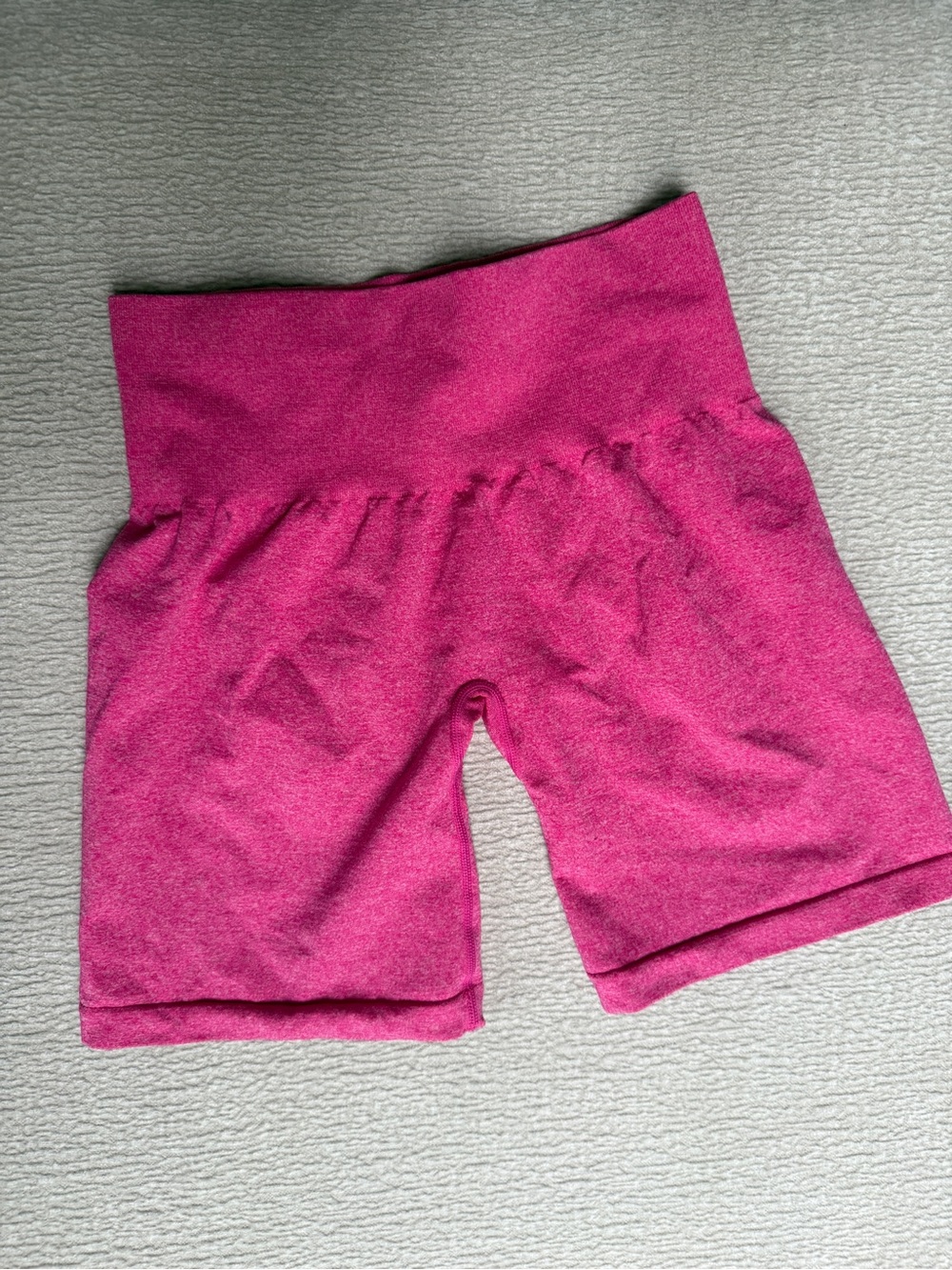 NVGTN Fuchsia Pro Seamless Shorts, M